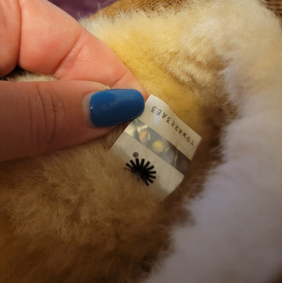 UGG Classic Chestnut Sheepskin Boots Size 10 - Picture 10 of 10